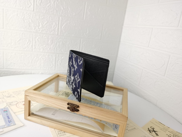 LVコピーウォレット背面デザイン